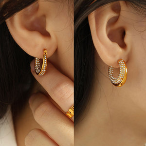 Boucles d'oreilles créoles de créateur en acier inoxydable 316L plaqué or PVD 14k 18k, avec zircon double C, style vintage et personnalisé, pour femme - Product Image 3