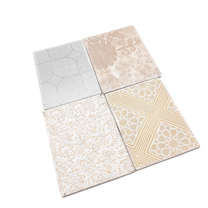 Placas de Techo Decorativas de PVC Laminado, Techo Falso Suspendido de Yeso con Revestimiento de Lámina de Aluminio - Product Image 6