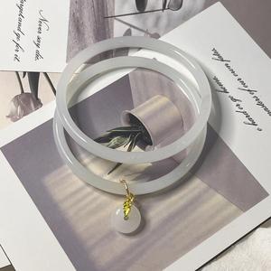 Brazalete de Imitación de Jade con Degradado de Color Estilo Chino, Diseño Simple, Amuleto Ruyi, Brazalete de Calcedonia Esmaltada para Mujer - Product Image 3