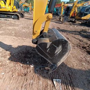 Excavatrice Cat 306 d'occasion avec garantie d'un an, modèle 2024, en excellent état, 6 tonnes, avec pièces détachées, puissante et très efficace - Product Image 4