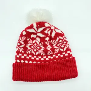 ขายส่ง สีแดงถักหมวกกับ pom pom-หมวกบีนนี่ถักคริสต์มาสลายหิมะผ้าแจ็คการ์ดสีแดงอบอุ่นในฤดูหนาวพร้อมปอมปอม
