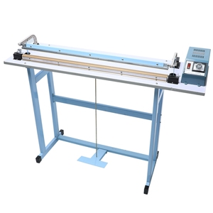 La machine à sceller automatique à commande au pied pour <span class=keywords><strong>les</strong></span> emballages alimentaires complète automatiquement le travail de scellement en appuyant sur la pédale - Product Image 2
