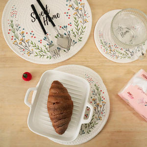 Mantel individual redondo con estampado de fresa, impermeable, aislante del calor, para uso en cocina y comedor - Product Image 4