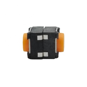 Cam đầu SMD 4-pin nút 3.2*4.2 mét Vàng Silicone cảm ứng chuyển đổi cho đồ chơi điện tử <span class=keywords><strong>push</strong></span> <span class=keywords><strong>button</strong></span> Thiết bị chuyển mạch - Product Image 2