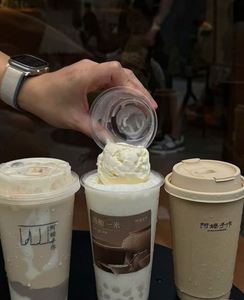 Gobelet en papier artisanal à double paroi avec logo personnalisé et estampage à chaud doré, 4oz 8oz 12oz 16oz, pour tous les types de thé au lait, boissons légères et café chaud - Product Image 2