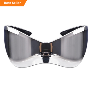 แว่นกันแดดทรงกระจกสีเงินสไตล์ Y2K ล้ำยุค สำหรับผู้ชายและผู้หญิง ทรงโอเวอร์ไซส์ ดีไซน์แบบคลุมรอบหน้า แฟชั่นสุดเท่สไตล์ซูเปอร์ฮีโร่ - Product Image 1