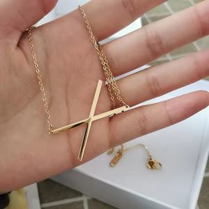 Colliers pendentifs alphabet tendance 26 lettres anglaises pour femmes, bijoux personnalisés - Product Image 2