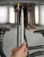 Kit d'outils de plomberie sous évier personnalisé 2 pièces : Clé télescopique pour lavabo et clé pour tuyaux de robinet en espaces restreints