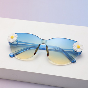 Gafas de Sol Redondas con Pedrería Estilo <span class=keywords><strong>Rihanna</strong></span> 2026, UV400, Multicolores, Venta al Por Mayor de Fábrica - Product Image 4