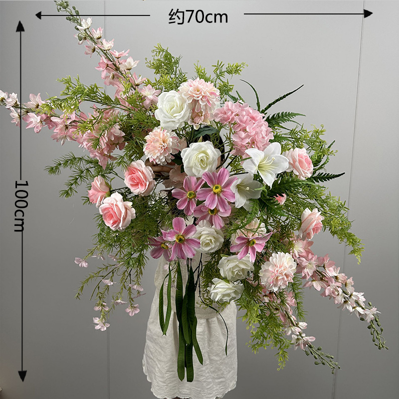 ชมพู ขาว เขียว