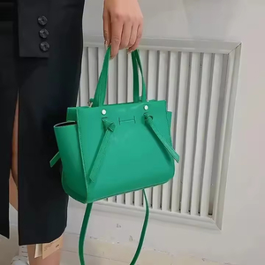 Sacs à bandoulière unisexes tendance, classiques et modernes, avec poignée supérieure, fermeture éclair durable, imperméables, grande capacité, décontractés, pour ordinateur portable et aliments - Product Image 4