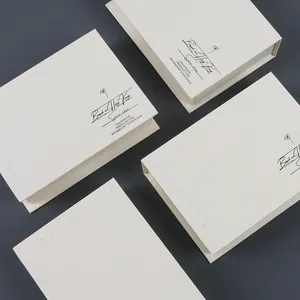 Boîte-cadeau de livre en carton de papier magnétique beige design de luxe