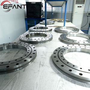 Anneau de pivotement GCr15 XSU080258 roulement à rouleaux croisés de fabricant chinois pour le joint de robot de machine de commande numérique par ordinateur - Product Image 4