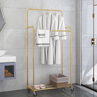 Porte-manteau métallique moderne personnalisé pour hôtel, idéal pour le rangement de la buanderie, avec design extensible et couleur sur mesure