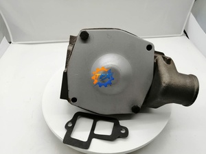 ปั๊มน้ำเครื่องยนต์ดีเซล PC200-6  E300B  330 330L 350L อะไหล่เครื่องจักรก่อสร้างรถขุด  6209-61-1100  2W8001 - Product Image 3