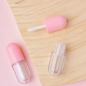 Tubo de brillo labial pequeño con tapa rosa y cuerpo transparente para rellenar brillo labial, capacidad de 5 ml, moldeado por inyección, origen China. - Product Image 2