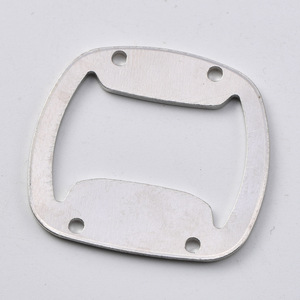 Décapsuleur mural magnétique en fer en forme de requin, argenté plat - Product Image 4