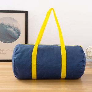 Logo d'équipe promotionnel personnalisé Baril économie 210D Polyester pliable en nylon léger voyage Gym fourre-tout sport sac polochon - Product Image 2