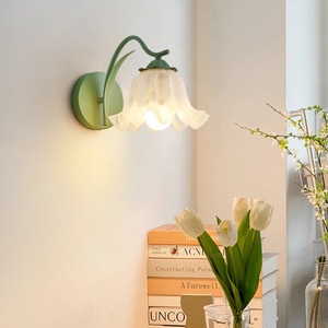 โคมไฟติดผนังสไตล์มินิมอลลิสต์สมัยใหม่ลิลลี่วัลเล่ย์ ดีไซน์ฝรั่งเศสยอดนิยมสำหรับห้องนอน ห้องนั่งเล่น ทางเดิน และบันได - Product Image 5