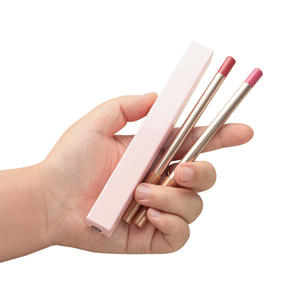 <span class=keywords><strong>Crayon</strong></span> à lèvres en bois MLM personnalisé, naturel, végétalien, sans cruauté, fini mat doré, facile à appliquer, longue tenue, waterproof - Product Image 1