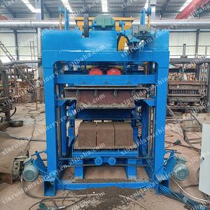 Voll automatische Hohl block herstellungs maschine Zement pflasters tein herstellungs maschine Beton verriegelung block maschine - Product Image 1