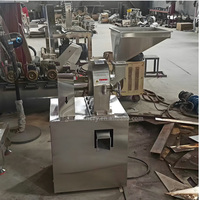 Hot Selling Moringa Thee Graanmolen Knoflookpoeder Maken Machine Gedroogde Kruiden Kurkuma Gember Slijpmachine Met Cycloon