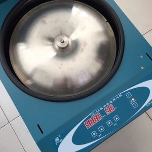 Centrífuga de baja velocidad <span class=keywords><strong>Zenith</strong></span> <span class=keywords><strong>Lab</strong></span> con cerraduras de puerta electromagnéticas Pantalla Código de error 5000 RPM 4390xg - Product Image 4