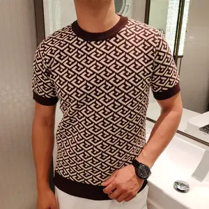 Camiseta informal Jacquard de manga corta de lujo Camiseta gruesa de punto con cuello redondo para hombre