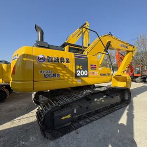 Excavatrice sur chenilles hydraulique Komatsu PC200-8M0 de qualité supérieure, moteur SAA6D107E pour les travaux de terrassement lourds - Product Image 1
