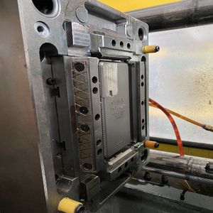 מותאם אישית דיוק גבוהה טלפון נייד מקרה מגן עובש - Product Image 3