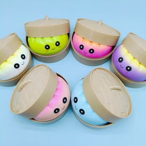 Jouets Squishy CZ en forme de boulette et de pain vapeur, en PU à rebond lent, jouet sensoriel de décompression, 14+ Unisexe, très populaire sur TikTok - Product Image 3