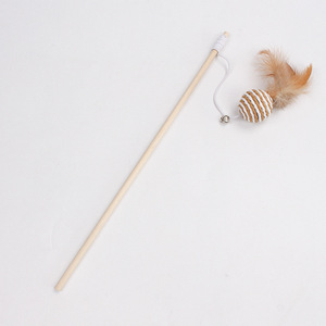 ของเล่นไม้สำหรับแมวแบบมีปฏิสัมพันธ์ พร้อมกระดิ่ง ขนนก และหนูจำลอง สำหรับแมว ลูกแมว และสัตว์เลี้ยง - Product Image 4