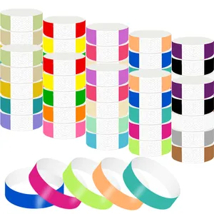 יצרנים זול אישית עמיד למים חד פעמי נייר Wristbands מותאם אישית מודפס אירוע מסיבת קודי QR צמיד