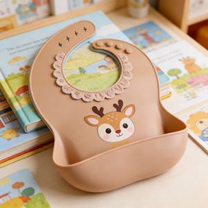 Bavoirs pour bébé en silicone de qualité alimentaire, sans BPA, non toxiques, avec logo personnalisé, ajustables, pour l'alimentation et l'apprentissage, imperméables et écologiques, vente en gros - Product Image 2