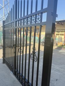 नया डिजाइन गैल्वेनाइज्ड 6 फीट x 8 फीट लपेटे लोहे बाड़ पैनल आउटडोर - Product Image 3