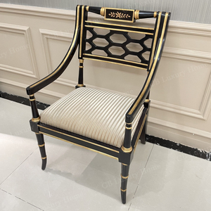 Elegante Poltrona Neoclassica Nera Intagliata e Laccata con Decorazioni Dorate, Sedia d'Accento con Struttura in Legno Imbottita - Product Image 5