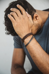 Braccialetto in vera pelle da uomo con bracciale in pelle con nome personalizzato in acciaio inossidabile bracciale da polso in pelle