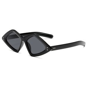 Lunettes de soleil Catwalk pour femmes, en forme de diamant, nouvelle collection, vente en gros - Product Image 3