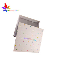 Cajas de Regalo Rígidas Personalizadas con Papel de Rafia en el Interior