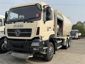 Camion-citerne de ravitaillement <span class=keywords><strong>a</strong></span>érien SINOTRUK HOWO Dongfeng 6x4 20000L 5000 gallons LHD à <span class=keywords><strong>vendre</strong></span> - Product Image 2