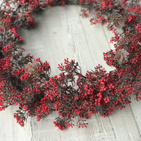 Karangan Bunga Natal Buatan 22 Inci, Hiasan Pohon Pinus dan Buah Berry Merah, Dekorasi Pintu Depan Grosir