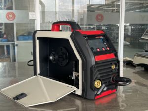 Machine à souder numérique MIG tout-en-un 200A -- MIG/MAG, Stick (MMA) et TIG en option -- Prêt à souder à 220V - Product Image 5