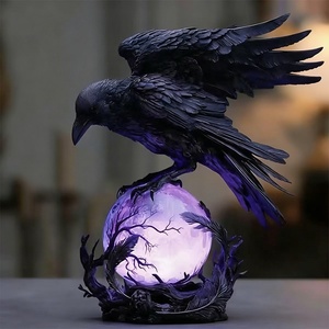 โคมไฟตั้งโต๊ะรูปอีกาเรซิ่นสไตล์โกธิคยุโรป ยี่ห้อ Raven's Moonlight แสง LED 2700K สีขาวนวล สำหรับห้องนอน ขั้วหลอด E26 - Product Image 1