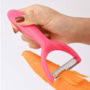 Ensemble de 3 éplucheurs en acier inoxydable personnalisés, outil multifonction pour éplucher les légumes et les fruits, lavage à la main uniquement - Product Image 4