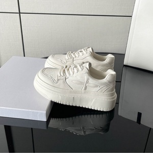 Chaussures de sport pour femme à semelle épaisse, basses, style 2026, décontractées, polyvalentes et tendance - Product Image 5