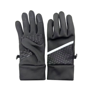 Set di Lusso in Cotone con Cappello, Guanti e Calzini, Design Diversi Fatti a Mano, Elegante <span class=keywords><strong>Regalo</strong></span> Invernale Promozionale <span class=keywords><strong>per</strong></span> <span class=keywords><strong>Lei</strong></span>, <span class=keywords><strong>San</strong></span> <span class=keywords><strong>Valentino</strong></span> - Product Image 4