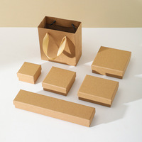 TheDisplayGuys Lot de 25 # 82 boîtes à bijoux en carton remplies de coton, étuis cadeaux en kraft brun (8,0x2,0x1,0), intérieur en lin