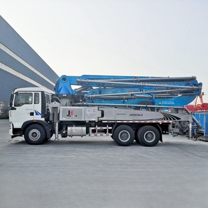 Camión de Bombeo de Cemento Pesado JIUHE, Compatible con Bomba de Concreto, Camión Bomba de Concreto de 38 m - Product Image 4