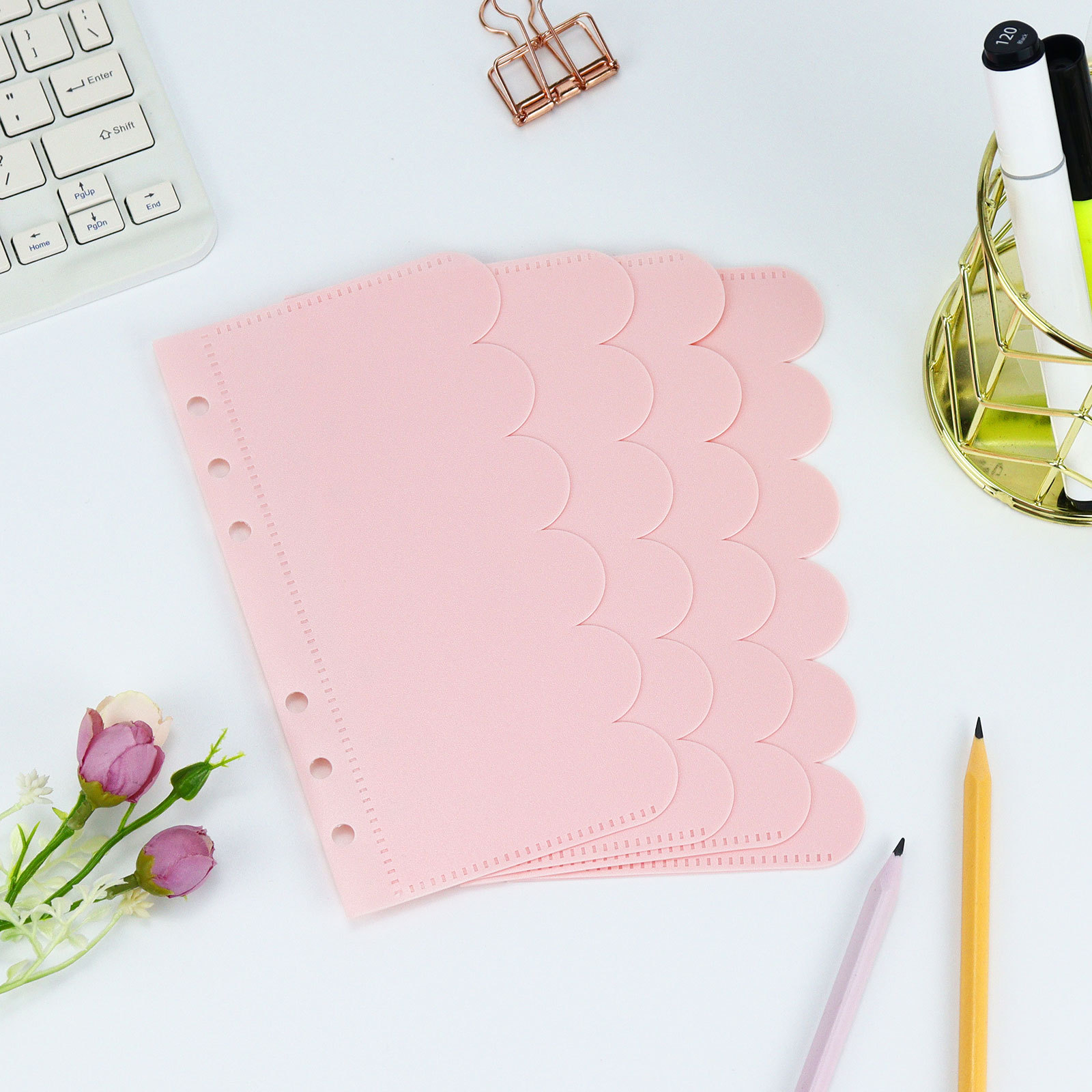 Pantaloni con patta A6-pink con petali (set di 5 pezzi)