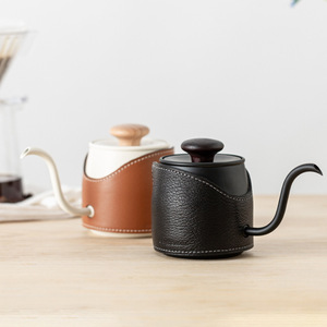 Cafetière à filtre minimaliste de style japonais et coréen sans poignée, avec manchon en cuir, bec long en acier inoxydable - Product Image 1